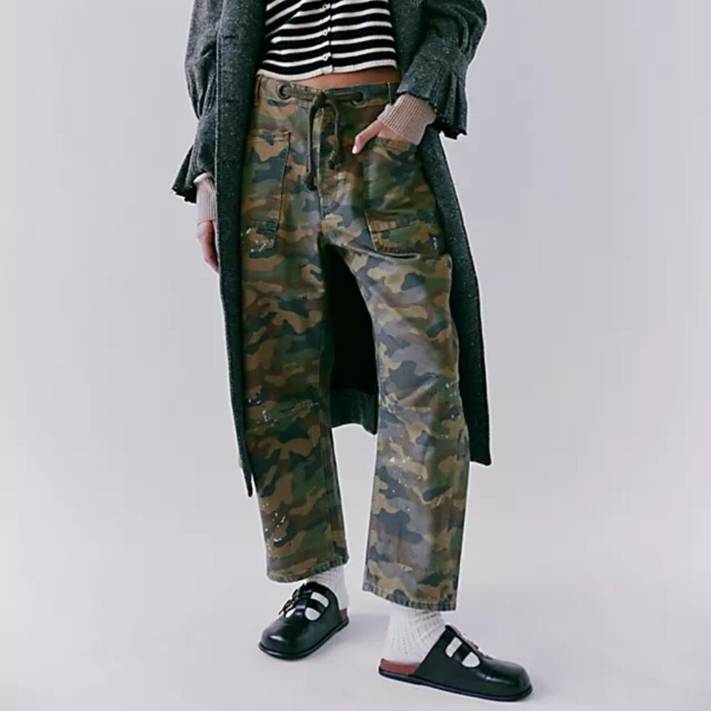 Free People Camo Moxie Low Slung Pull-On Barrel Jeans